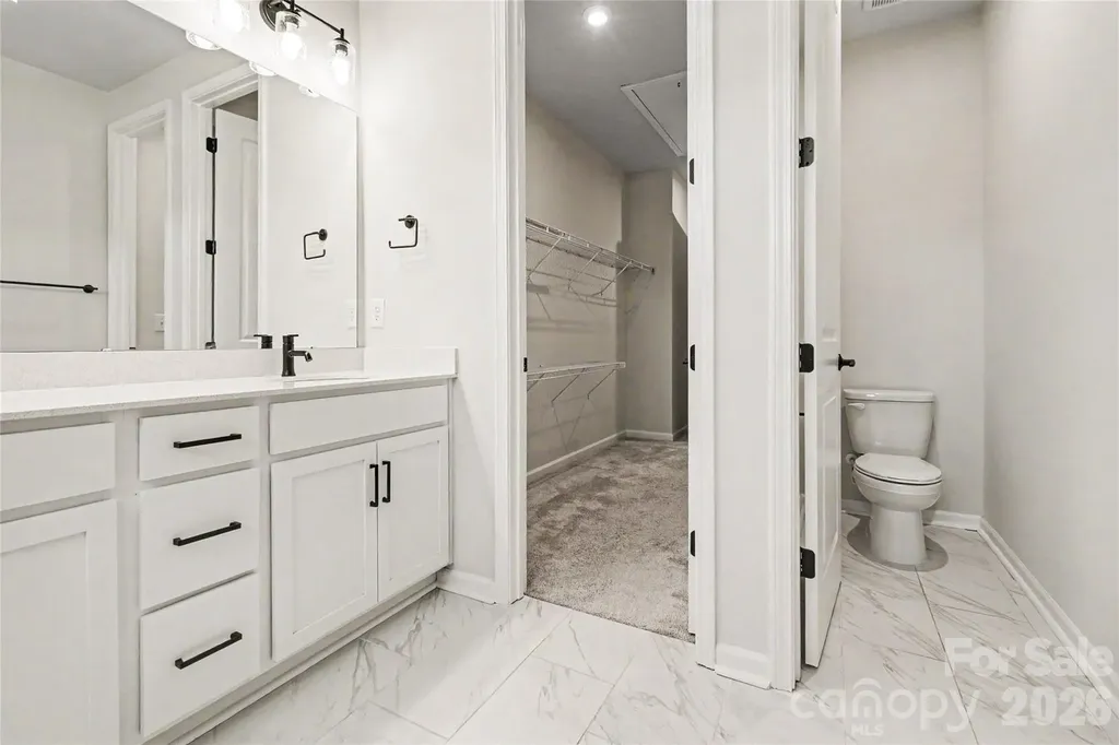 908 Kinsey Alley Charlotte NC 28217