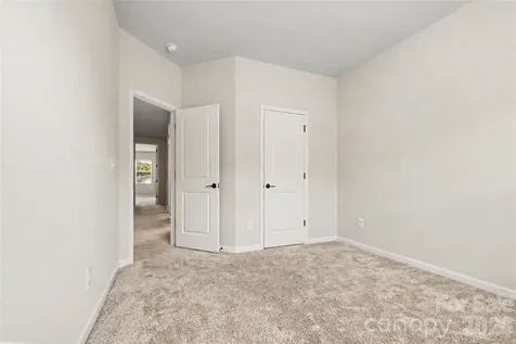 908 Kinsey Alley Charlotte NC 28217