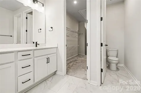 908 Kinsey Alley Charlotte NC 28217