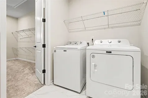 908 Kinsey Alley Charlotte NC 28217
