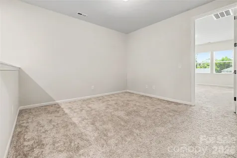 908 Kinsey Alley Charlotte NC 28217