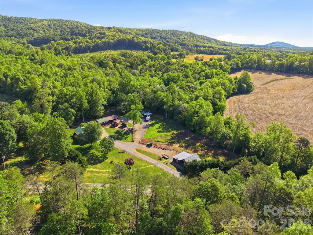 176 + 174 Oak Hollow Road Union Grove NC 28689