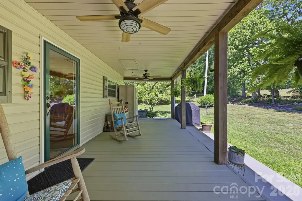 176 + 174 Oak Hollow Road Union Grove NC 28689