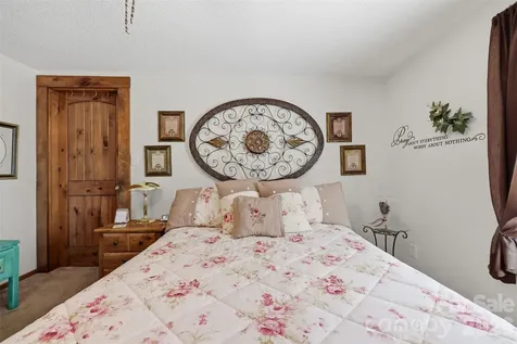 176 + 174 Oak Hollow Road Union Grove NC 28689