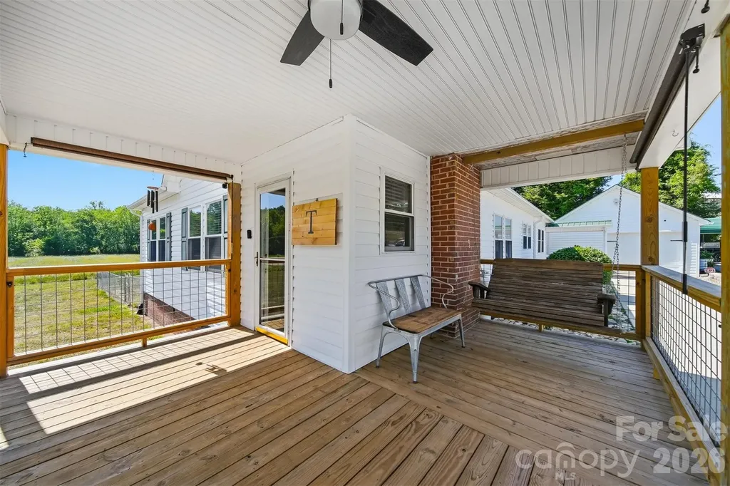 4039 Hartland Road Lenoir NC 28645
