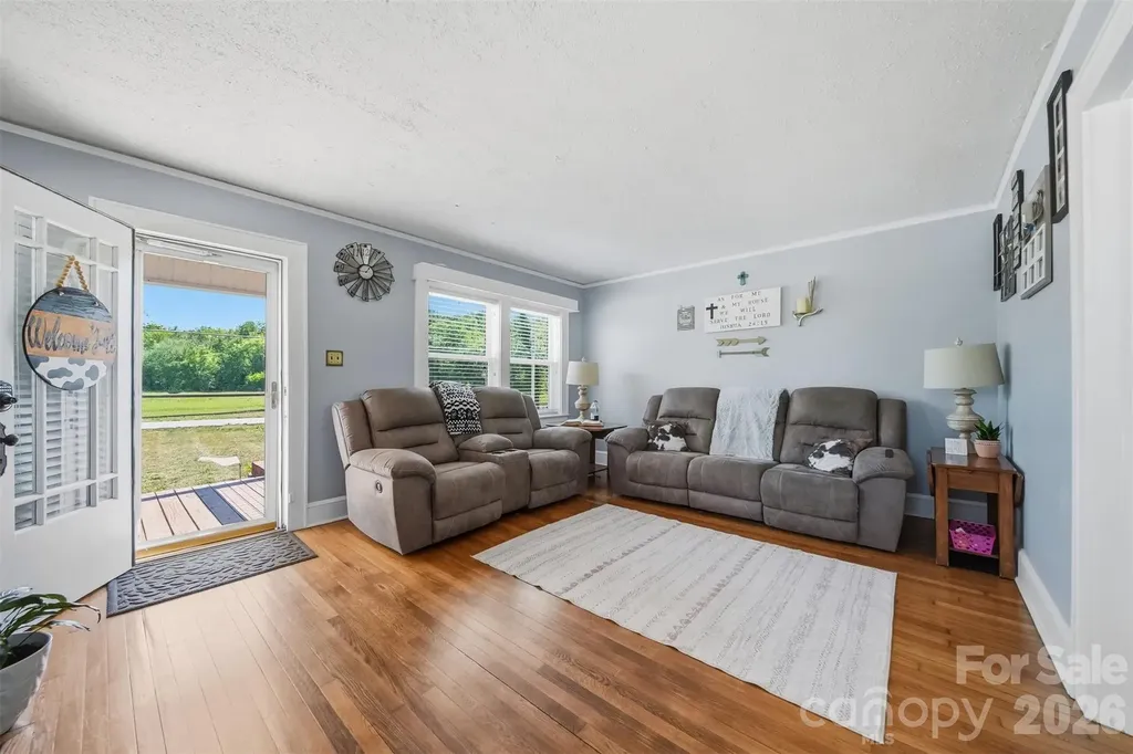 4039 Hartland Road Lenoir NC 28645