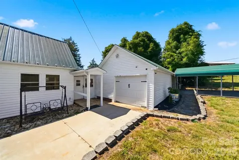 4039 Hartland Road Lenoir NC 28645