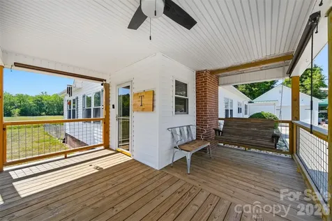 4039 Hartland Road Lenoir NC 28645