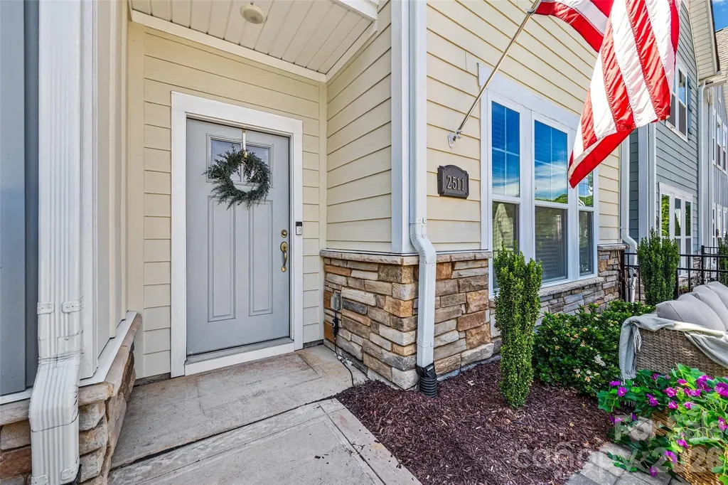 2511 Duncan Avenue Charlotte NC 28205