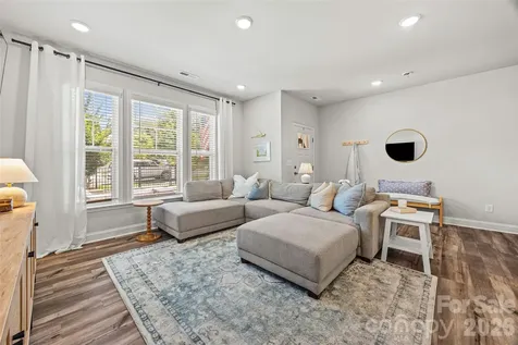2511 Duncan Avenue Charlotte NC 28205