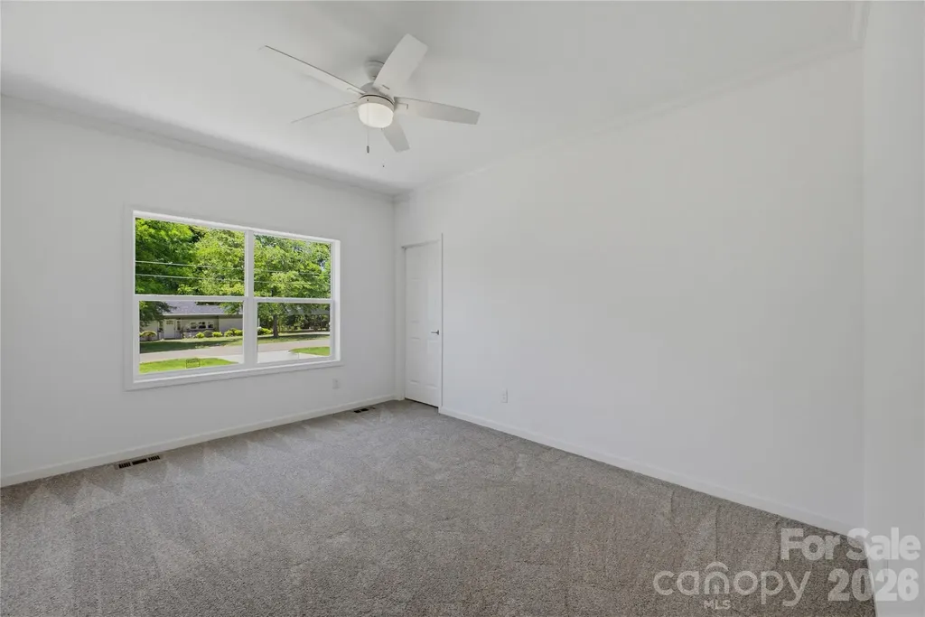 109 Sarah Avenue Newton NC 28658