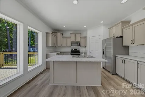 109 Sarah Avenue Newton NC 28658