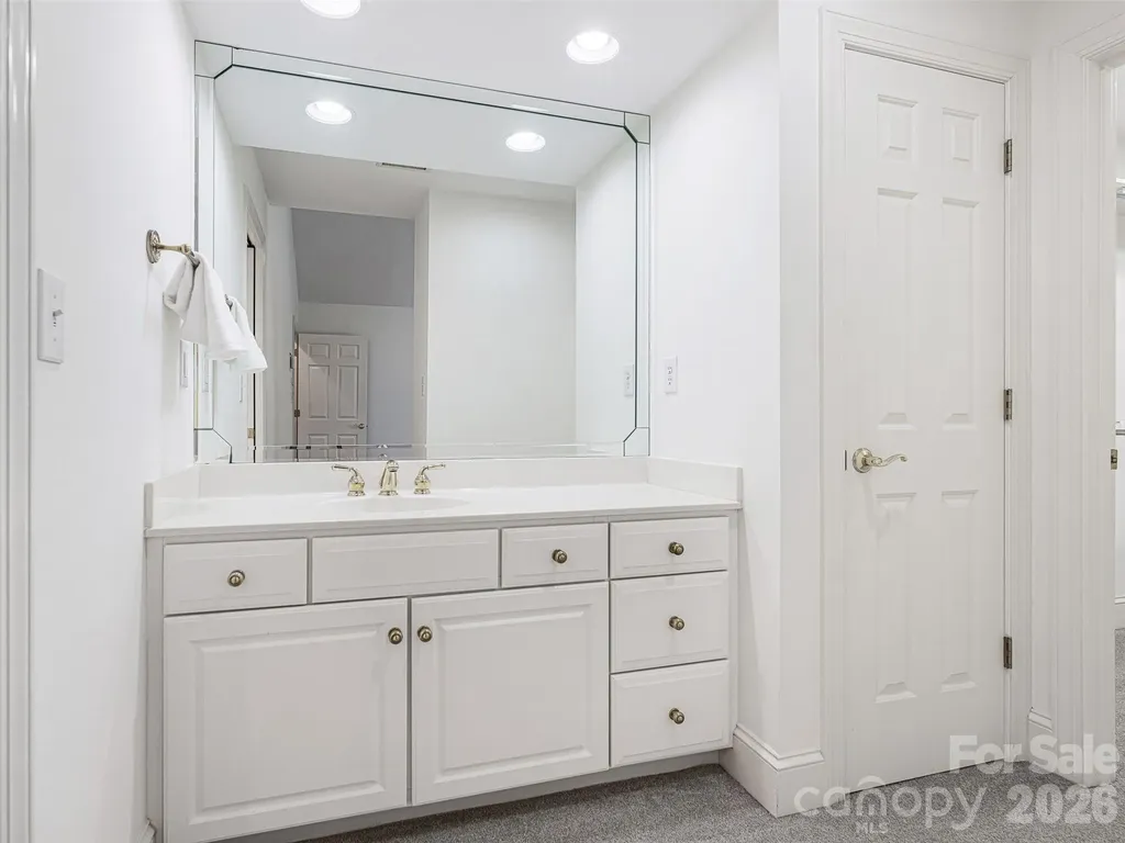 8952 Challis Hill Lane Charlotte NC 28226