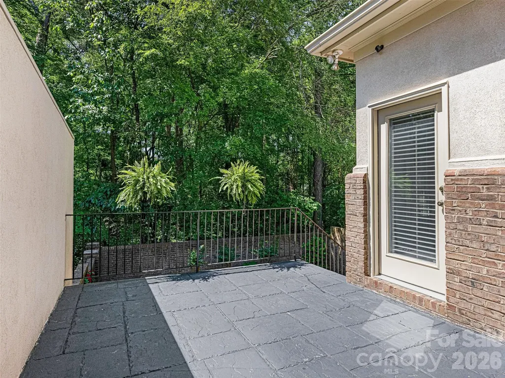 8952 Challis Hill Lane Charlotte NC 28226