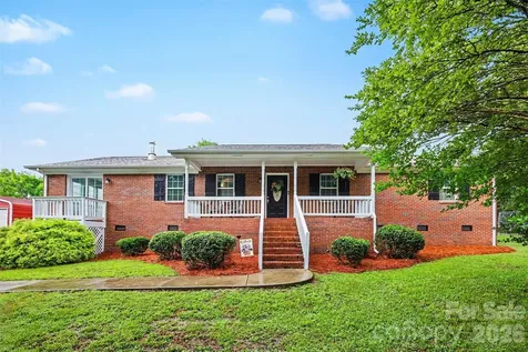 2219 Rock Rest Road Wingate NC 28174