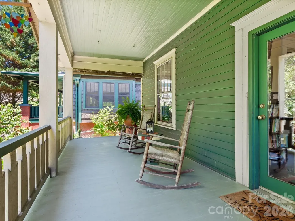 26 Unadilla Alley Asheville NC 28803