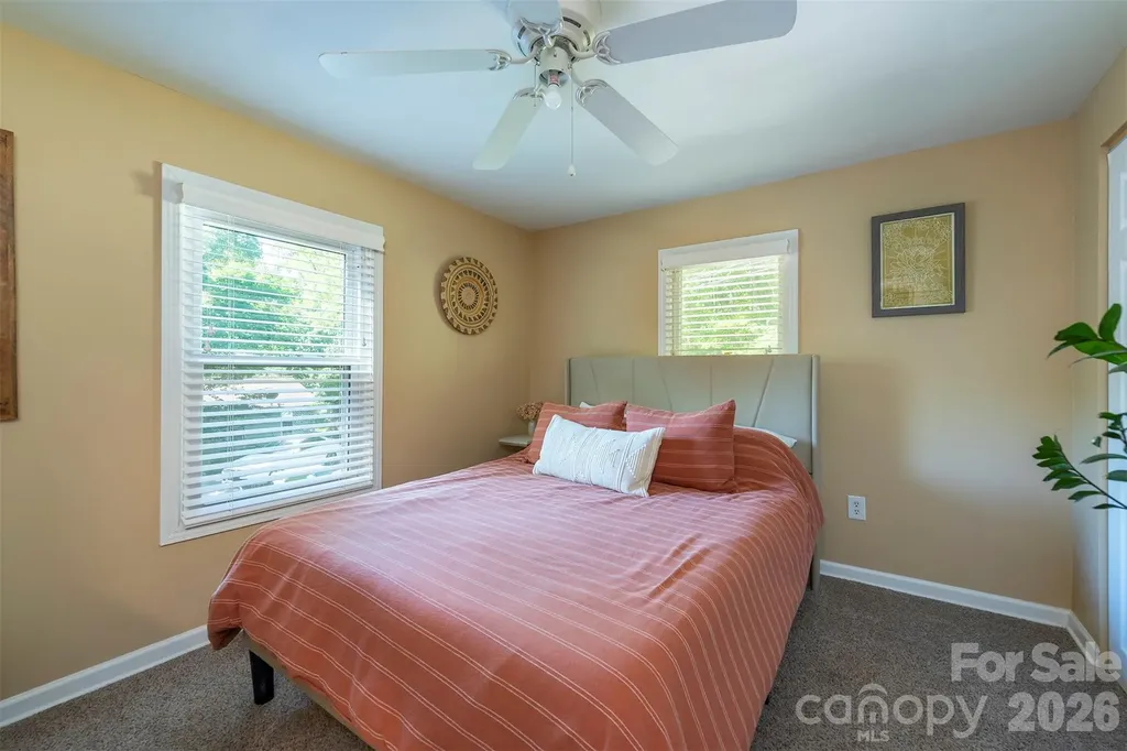 21 Hi Alta Avenue Asheville NC 28806