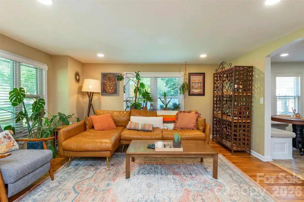 21 Hi Alta Avenue Asheville NC 28806