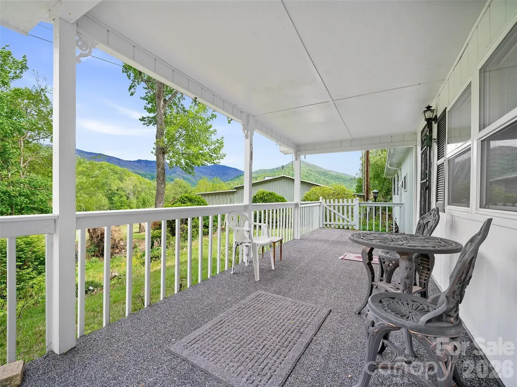 74 Socrates Lane Burnsville NC 28714