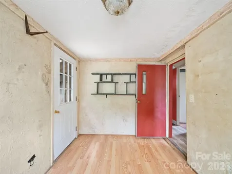74 Socrates Lane Burnsville NC 28714