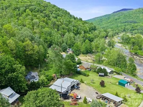 74 Socrates Lane Burnsville NC 28714