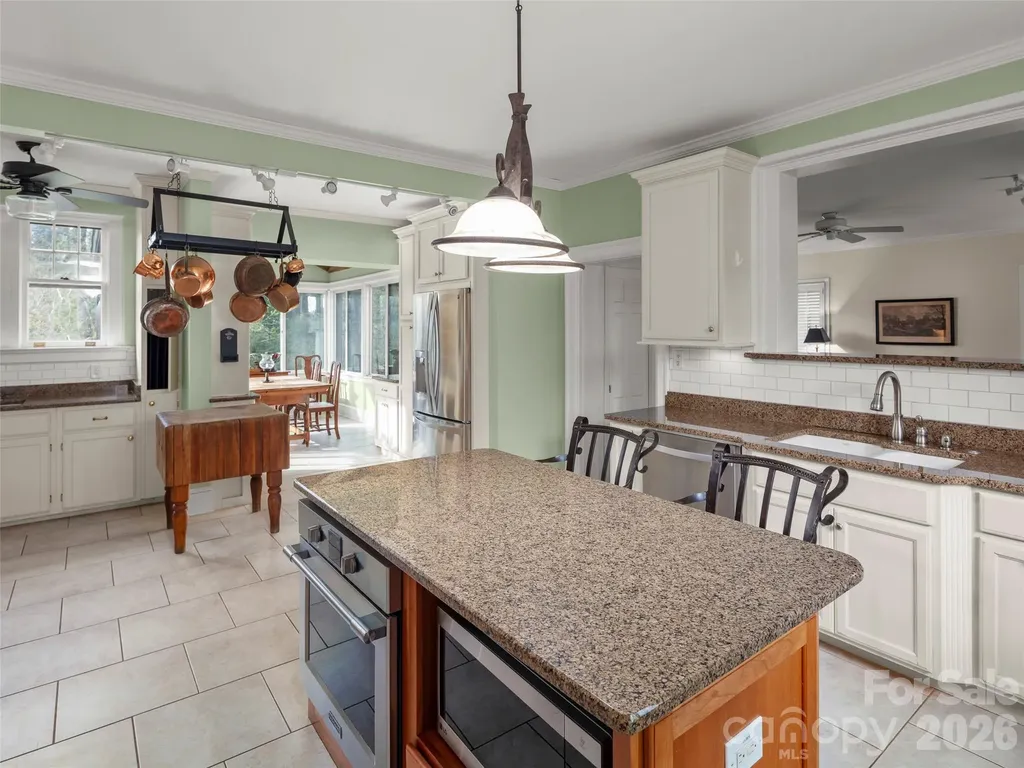 436 Vanderbilt Road Biltmore Forest NC 28803