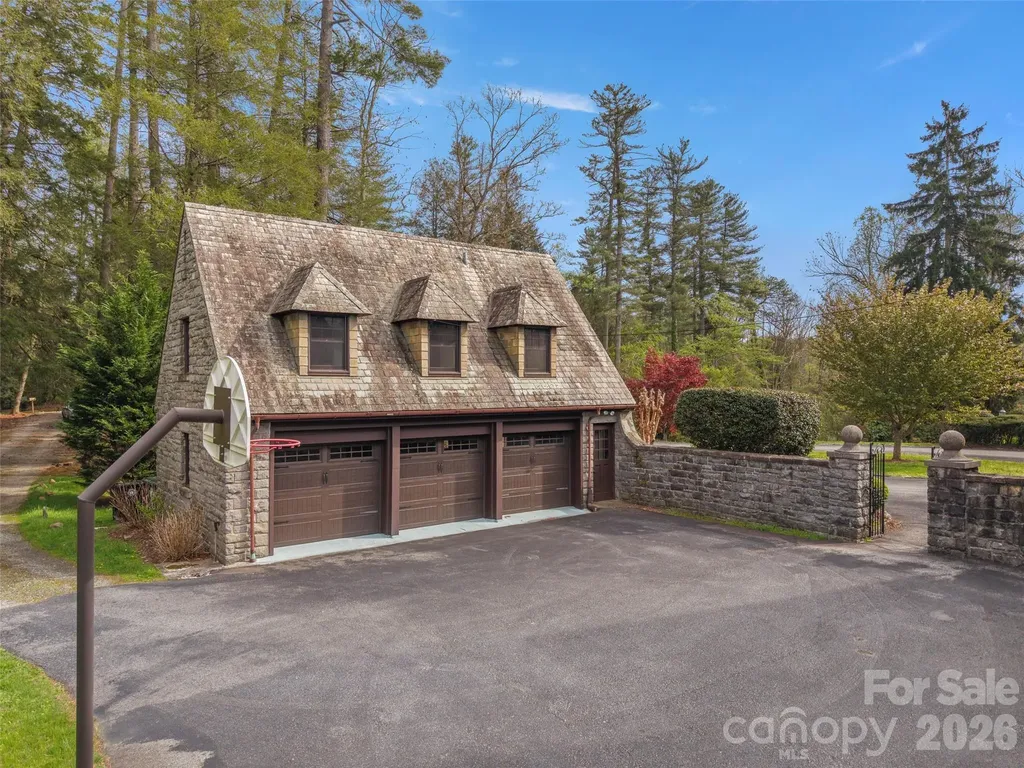 436 Vanderbilt Road Biltmore Forest NC 28803