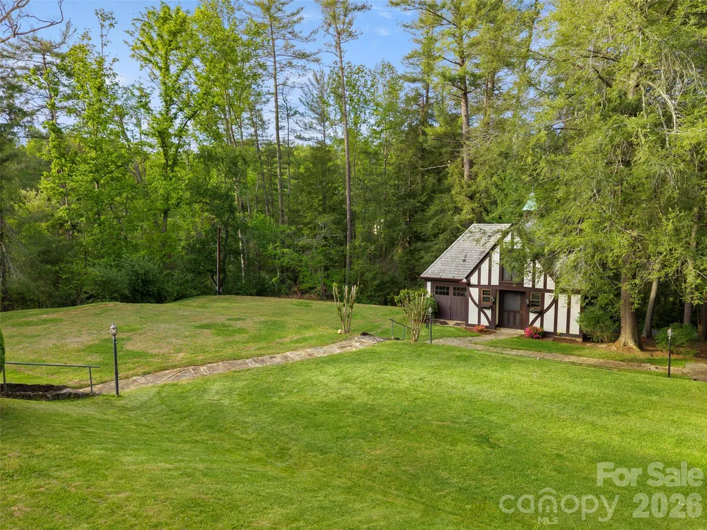 436 Vanderbilt Road Biltmore Forest NC 28803