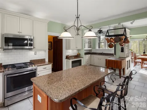 436 Vanderbilt Road Biltmore Forest NC 28803