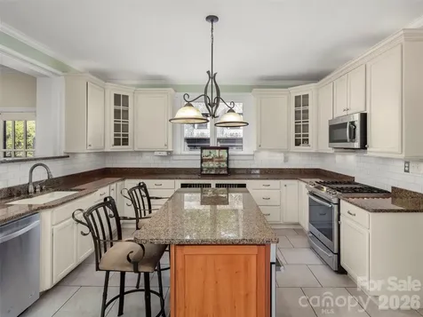 436 Vanderbilt Road Biltmore Forest NC 28803