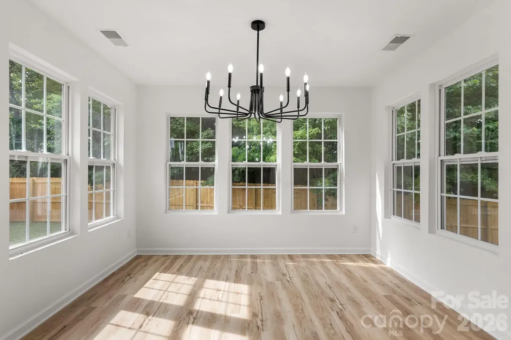 8723 Buttonwood Court Charlotte NC 28215