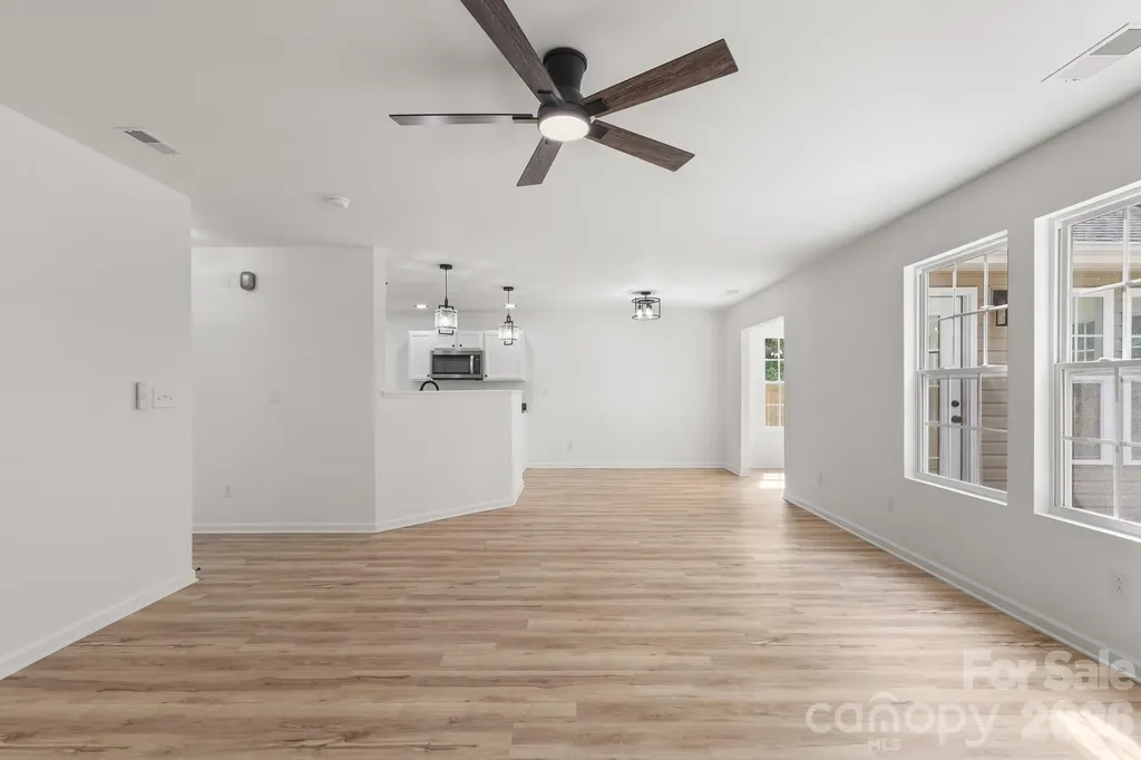 8723 Buttonwood Court Charlotte NC 28215