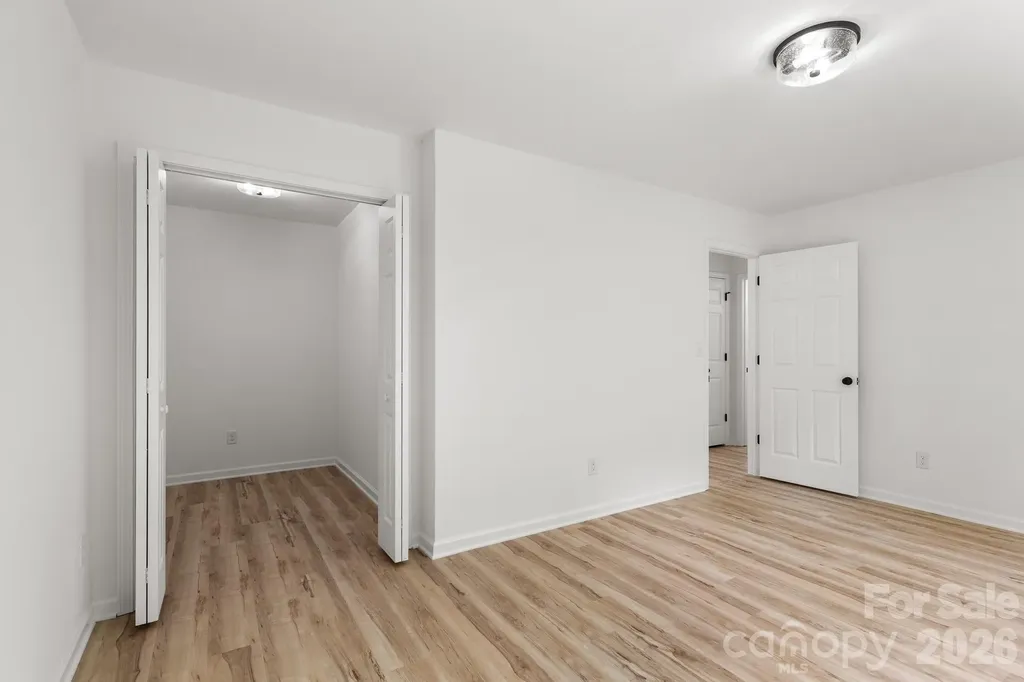 8723 Buttonwood Court Charlotte NC 28215