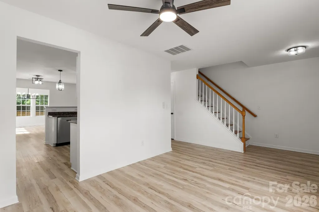 8723 Buttonwood Court Charlotte NC 28215