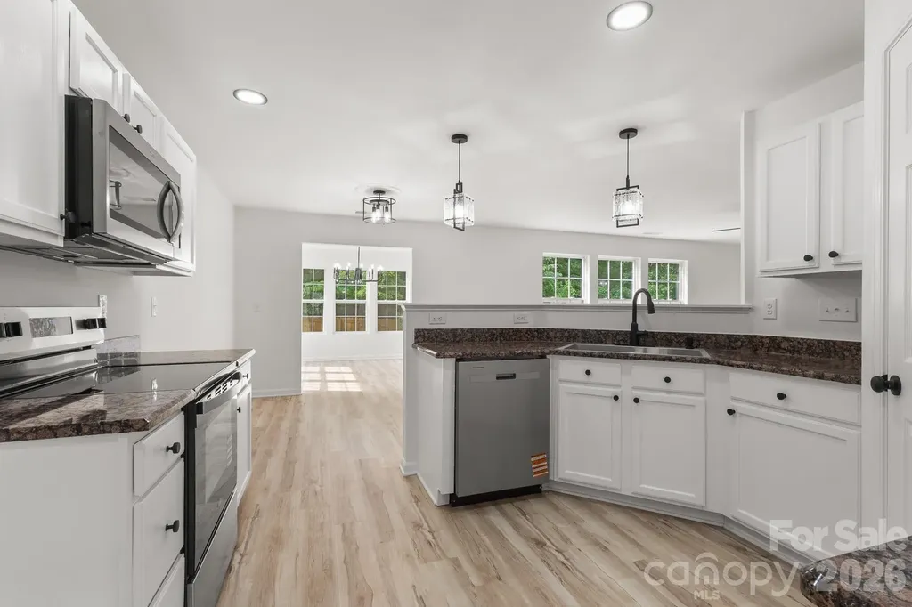 8723 Buttonwood Court Charlotte NC 28215