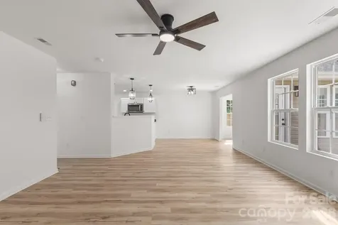 8723 Buttonwood Court Charlotte NC 28215