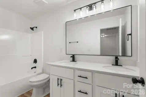 8723 Buttonwood Court Charlotte NC 28215