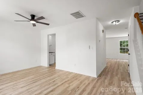 8723 Buttonwood Court Charlotte NC 28215