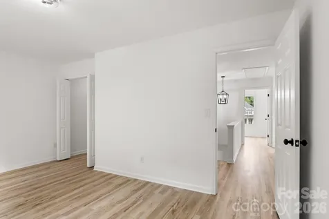 8723 Buttonwood Court Charlotte NC 28215
