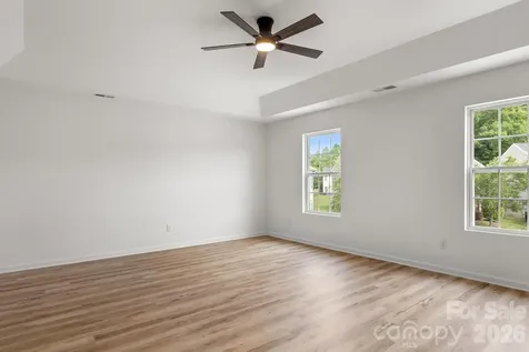 8723 Buttonwood Court Charlotte NC 28215