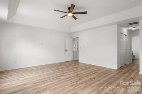 8723 Buttonwood Court Charlotte NC 28215