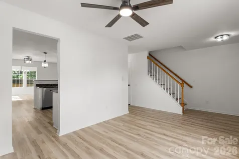 8723 Buttonwood Court Charlotte NC 28215