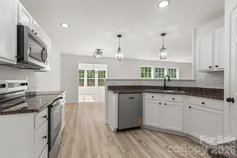 8723 Buttonwood Court Charlotte NC 28215