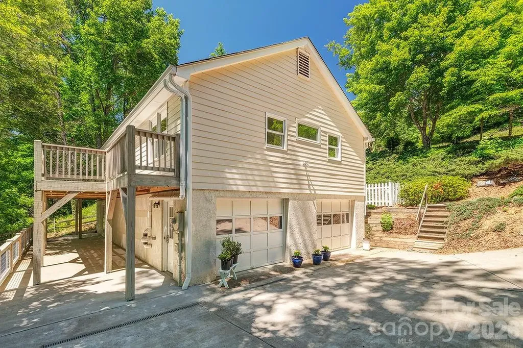 146 Churchill Downs Drive Fairview NC 28730