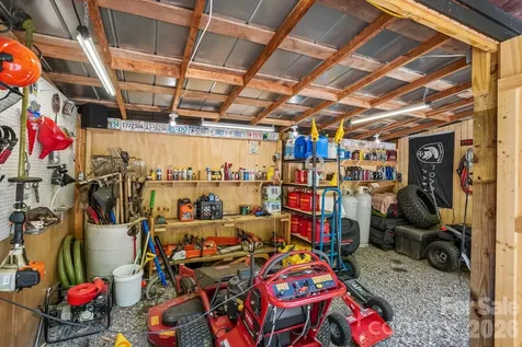 302 Battle Creek Drive Green Mountain NC 28740