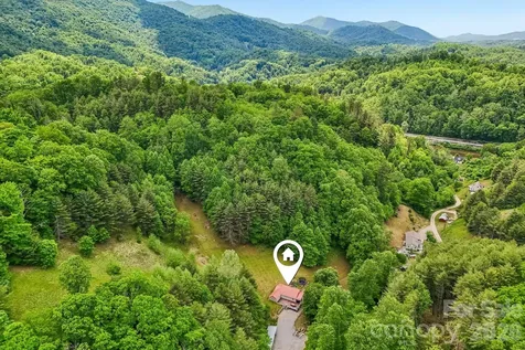 302 Battle Creek Drive Green Mountain NC 28740