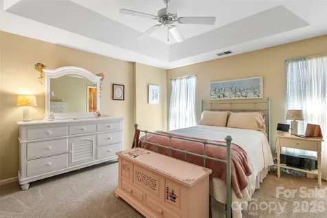 11737 Fiddlers Roof Lane Charlotte NC 28277