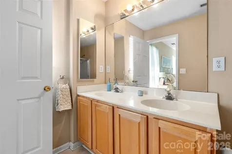 11737 Fiddlers Roof Lane Charlotte NC 28277