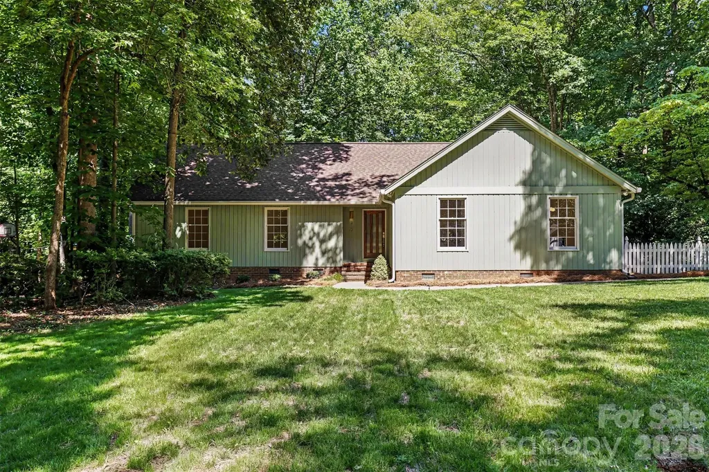 319 Kingsley Drive Charlotte NC 28270