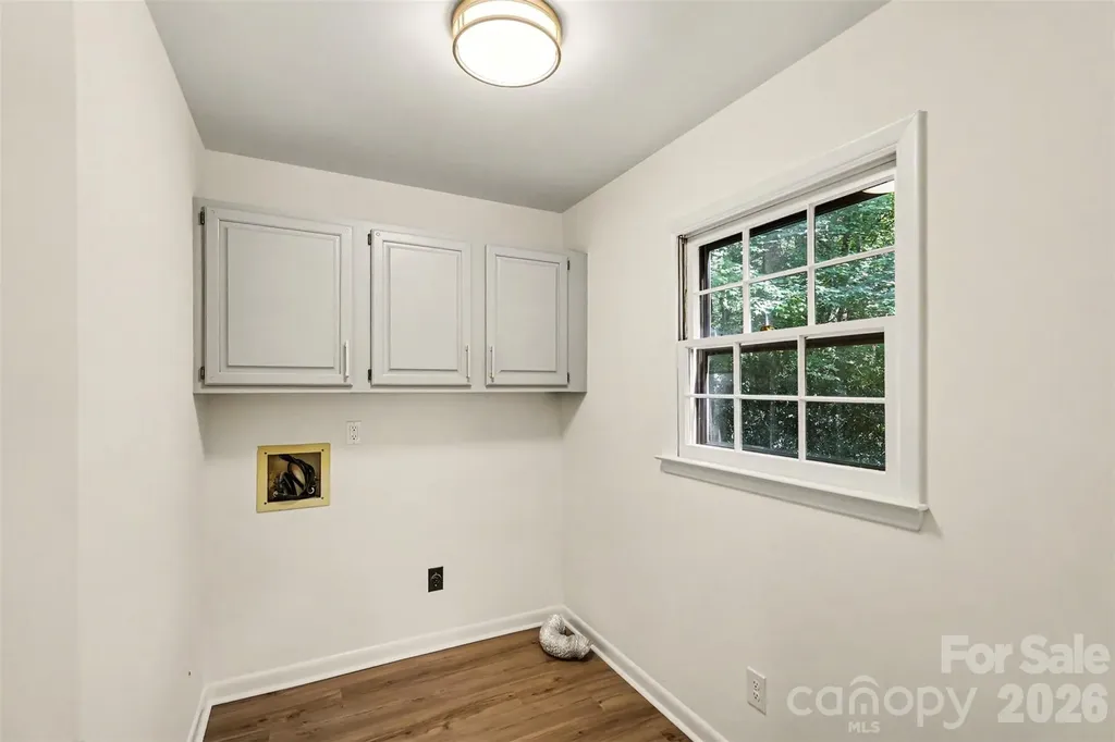 319 Kingsley Drive Charlotte NC 28270